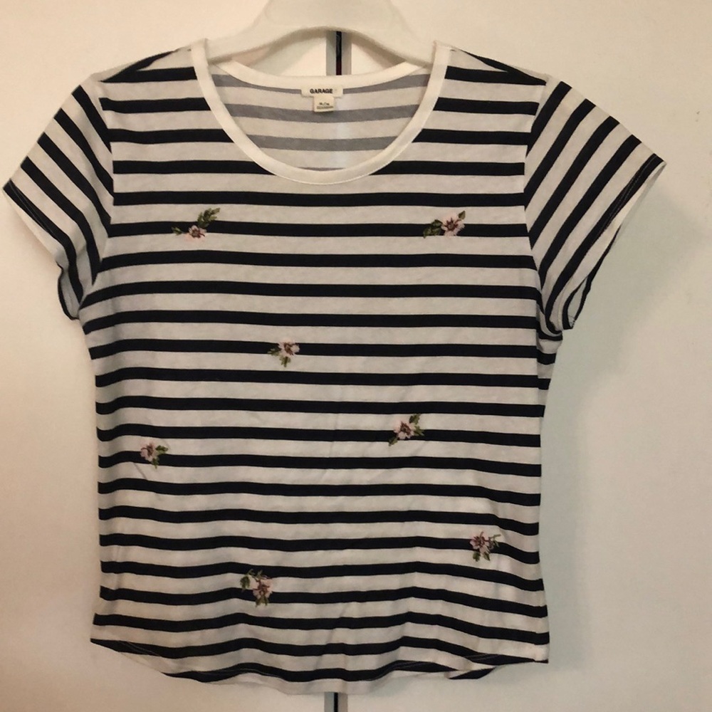 Garage crop t-shirt.  Size medium